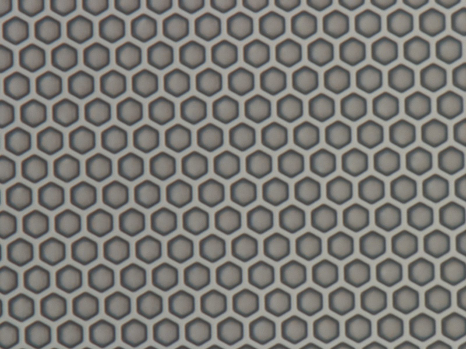 Hexagonal microstructure array